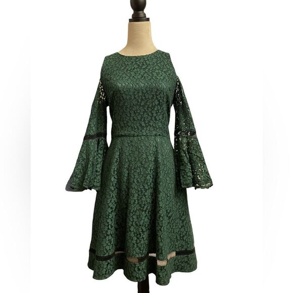 Eliza J. (Like New) Hunter Green Lace Bell Sleeve Cold Shoulder Dress (Size: 8) - Picture 14 of 16